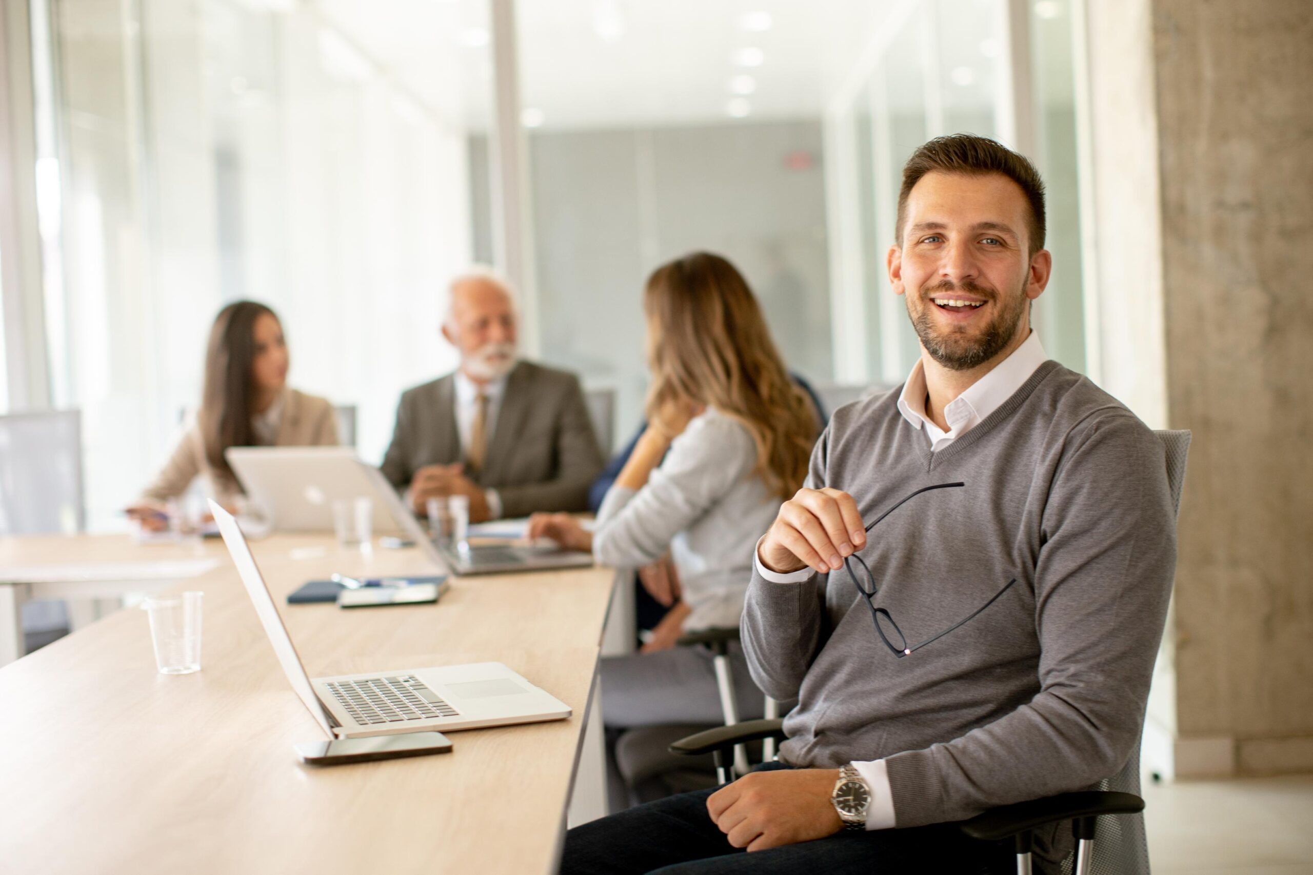 broker working with statewide